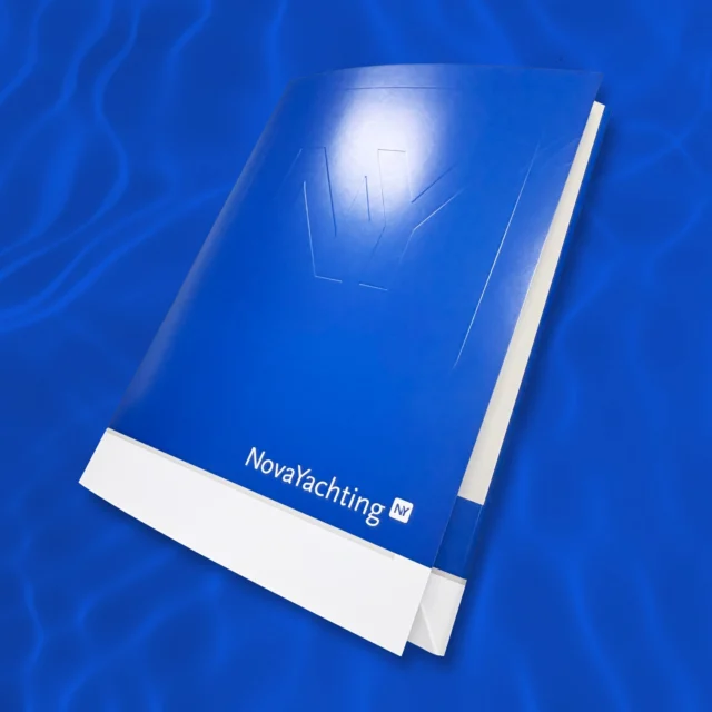 Voor NovaYachting hebben we luxe presentatiemappen geproduceerd, voorzien van een preeg met hun logo. Mooi subtiel, maar met maximale uitstraling.
#drukwerk #TekstBeeld #presentatie #mappen #preeg
